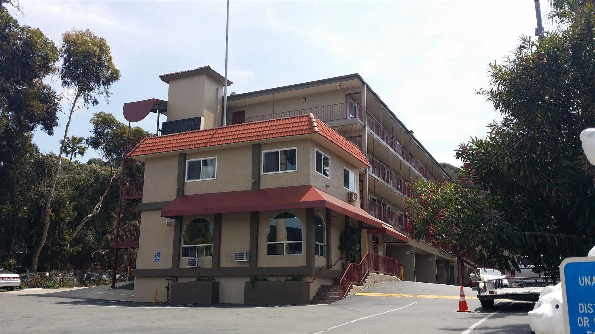 Super 8 By Wyndham San Diego Hotel Circle מראה חיצוני תמונה